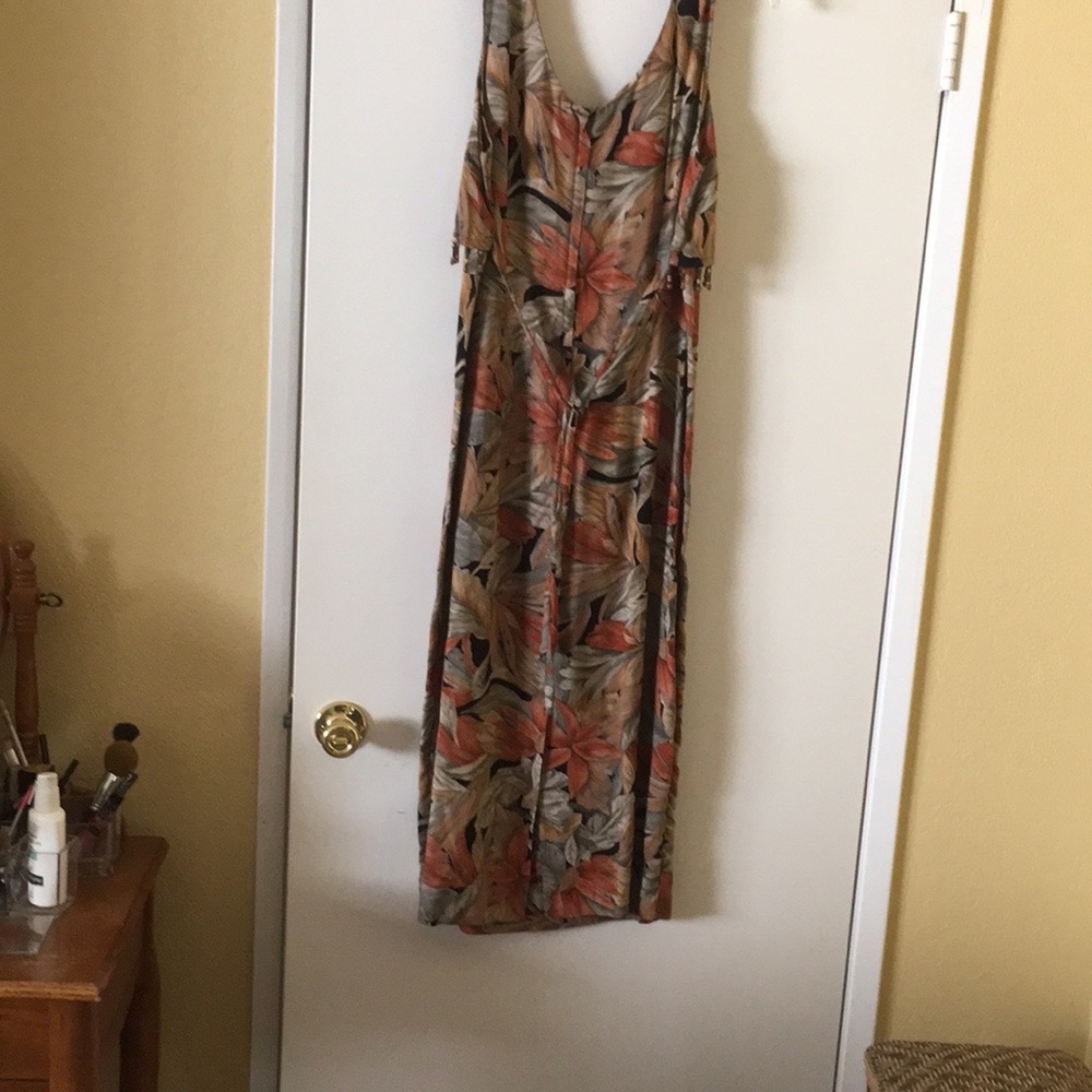 Dress - Picture 3 of 4